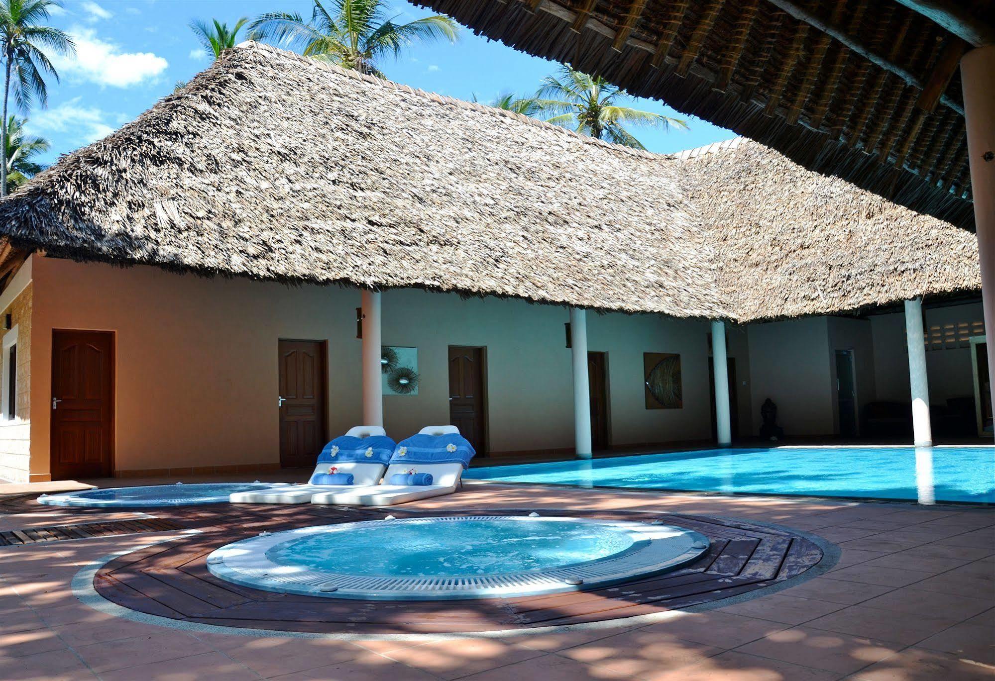 Neptune Village Beach Resort & Spa Galu Kültér fotó