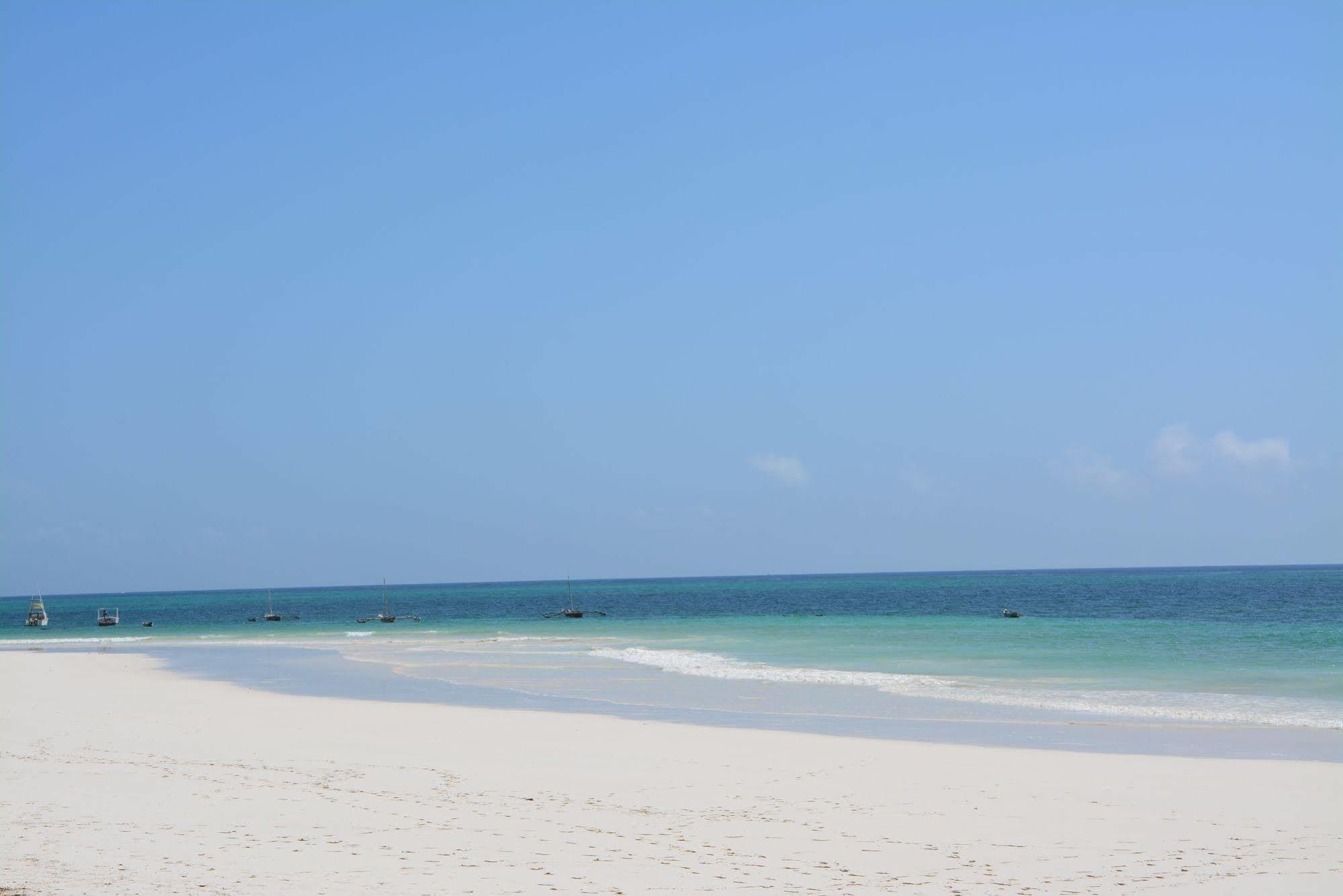Neptune Village Beach Resort & Spa Galu Kültér fotó