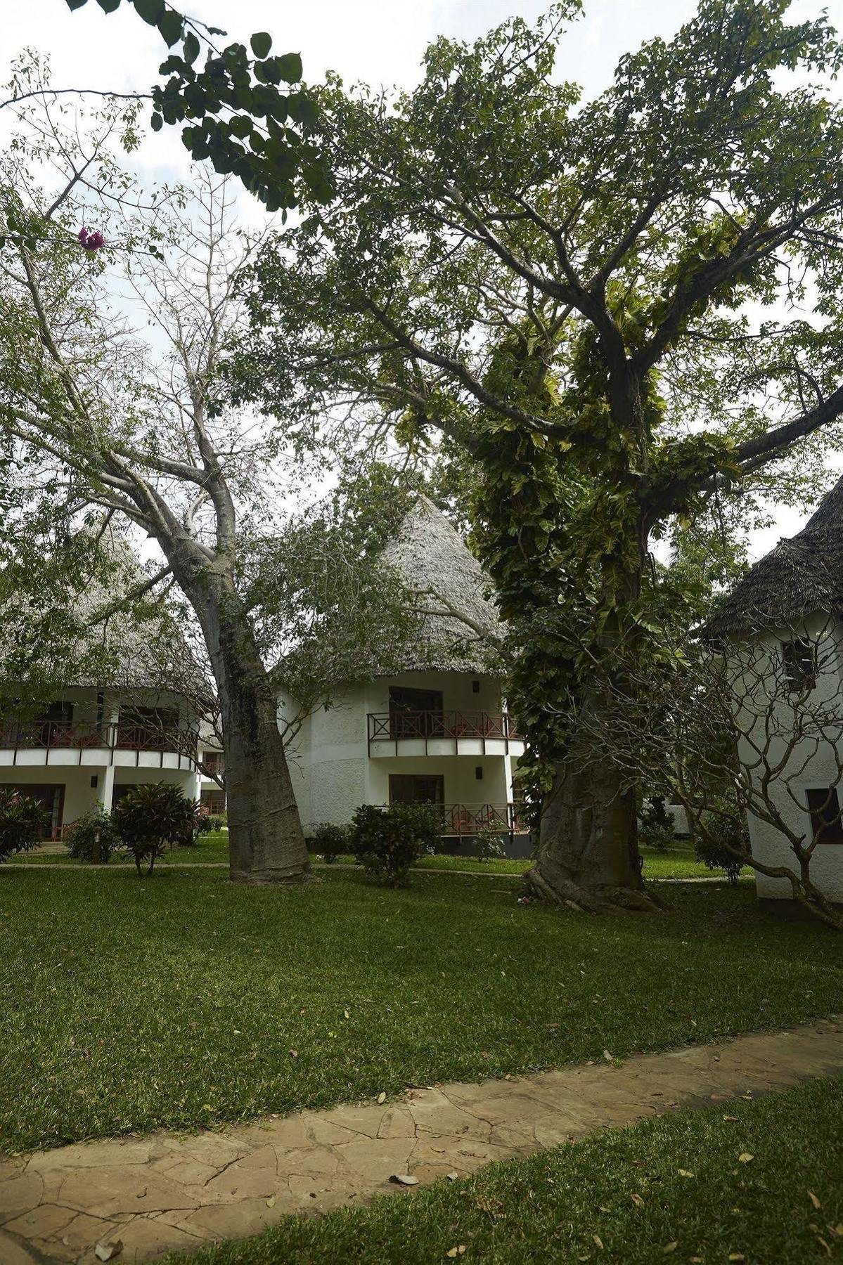 Neptune Village Beach Resort & Spa Galu Kültér fotó